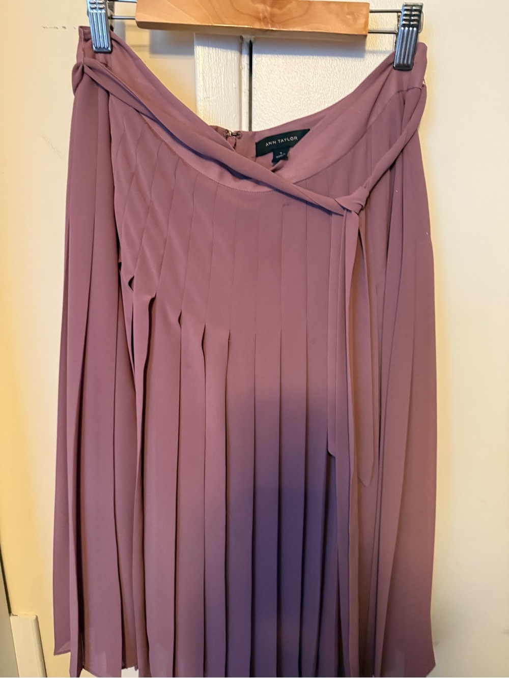 Ann Taylor Pleated Midi Skirt in Mauve